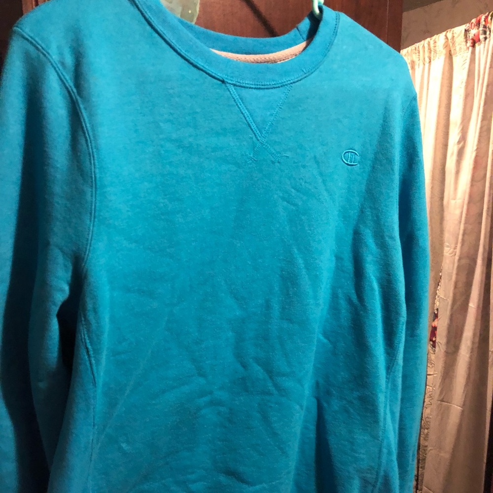 Champion pullover from urban outfitters never worn
